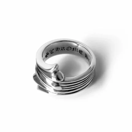 CH 720 CROSS TAIL RING