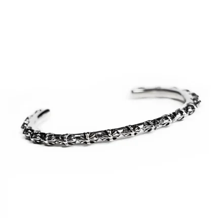 CH PLUS HOOP BANGLE