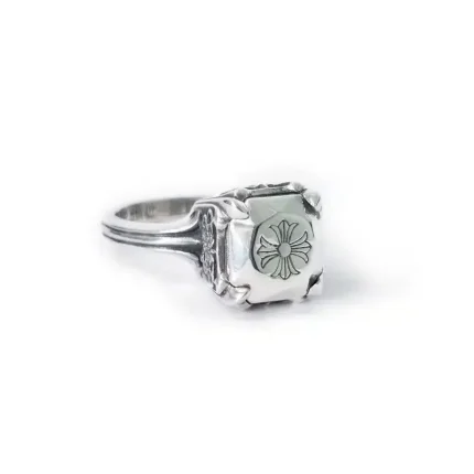 CH BUTTERFLY CROSS COCKTAIL RING