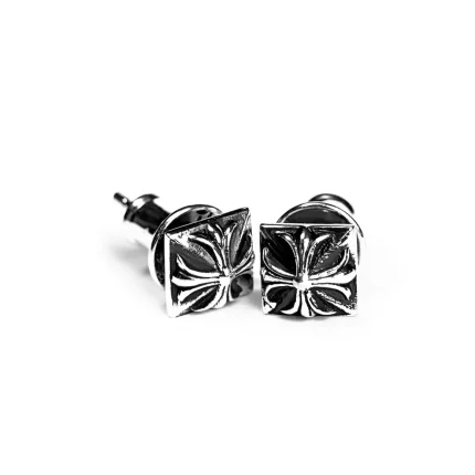 CH PYRAMID PLUS STUD EARRINGS